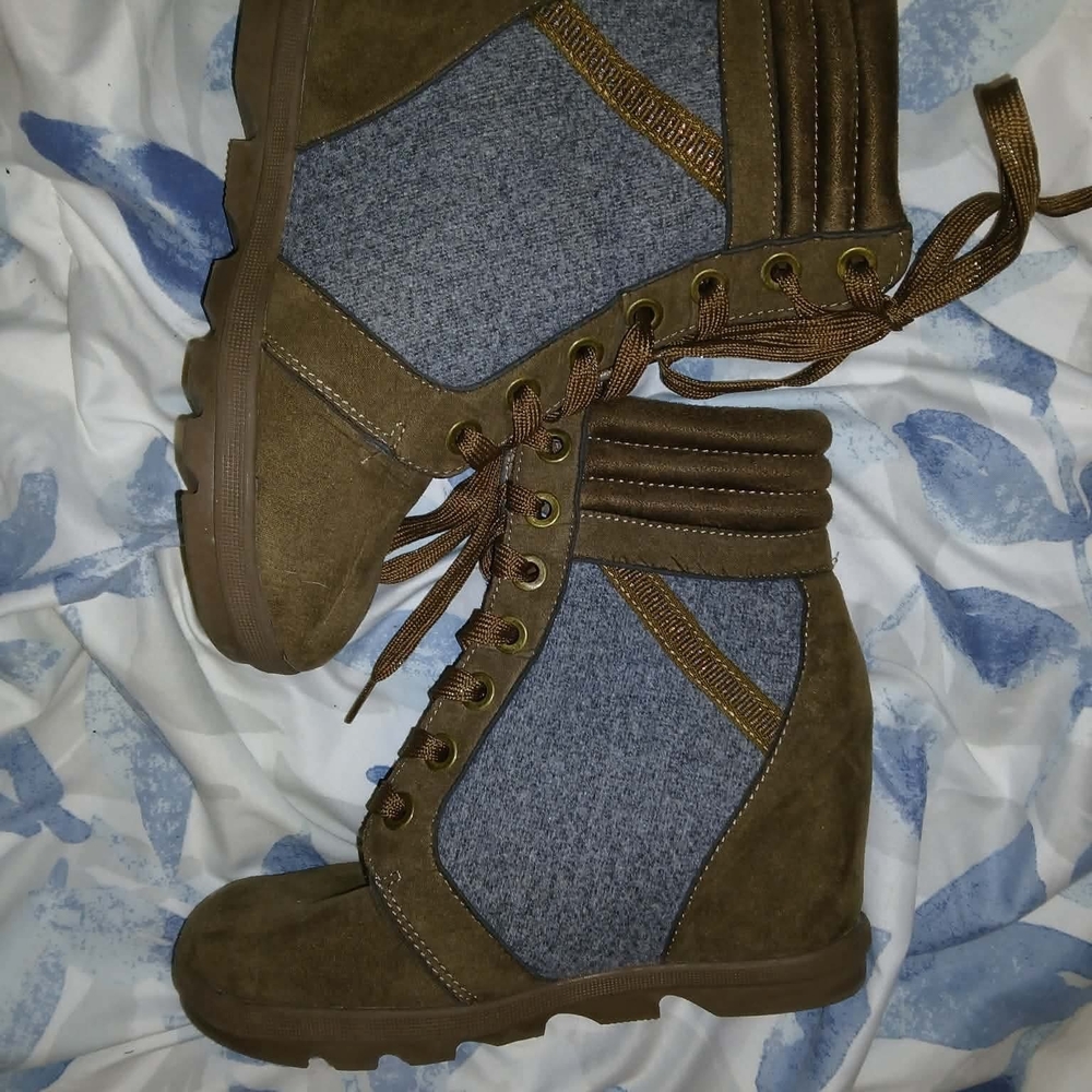 Stylish Brown and Gray Lace-Up Women's Boots